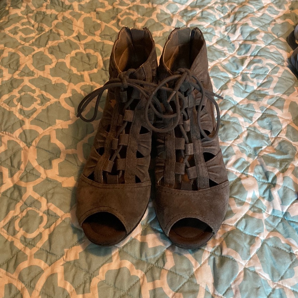 Lace Up Shoeties